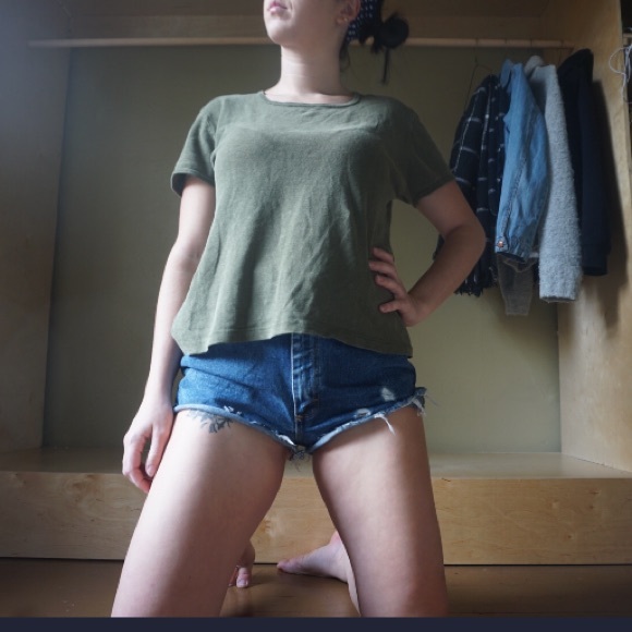 Dark Green Hemp Tee Shirt Short Sleeve - Picture 2 of 5